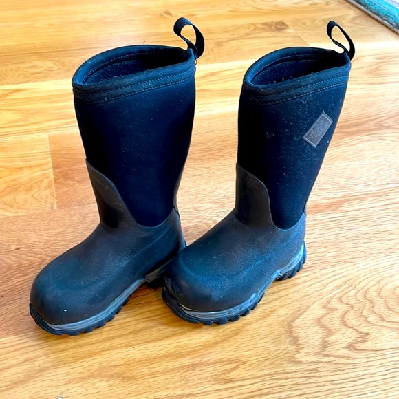 Muck Boots Rugged II Boot Toddler Girl or Toddler Boy - Picture 2 of 7